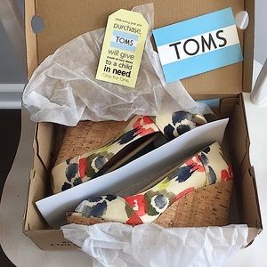 Toms wedged heels